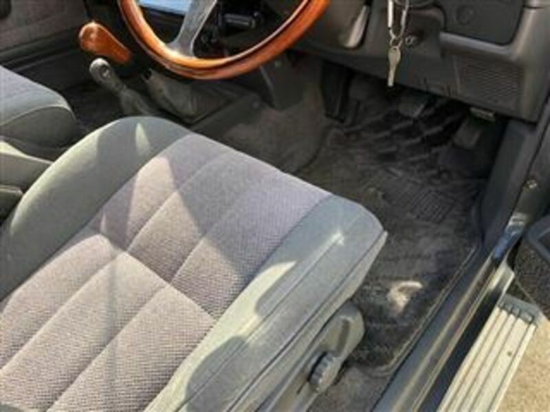 HILUX SURF