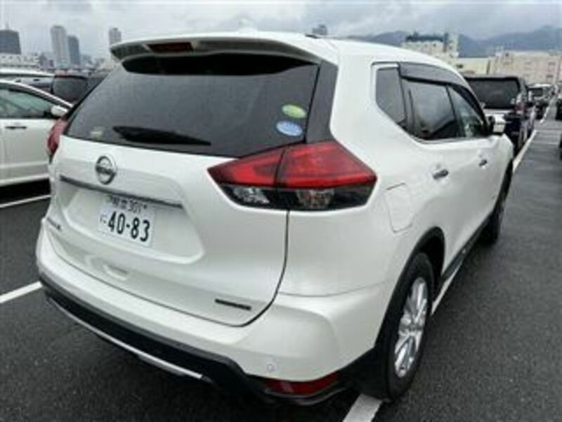X-TRAIL
