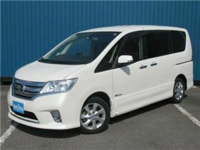 NISSAN　SERENA