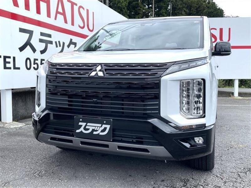 MITSUBISHI DELICA D5