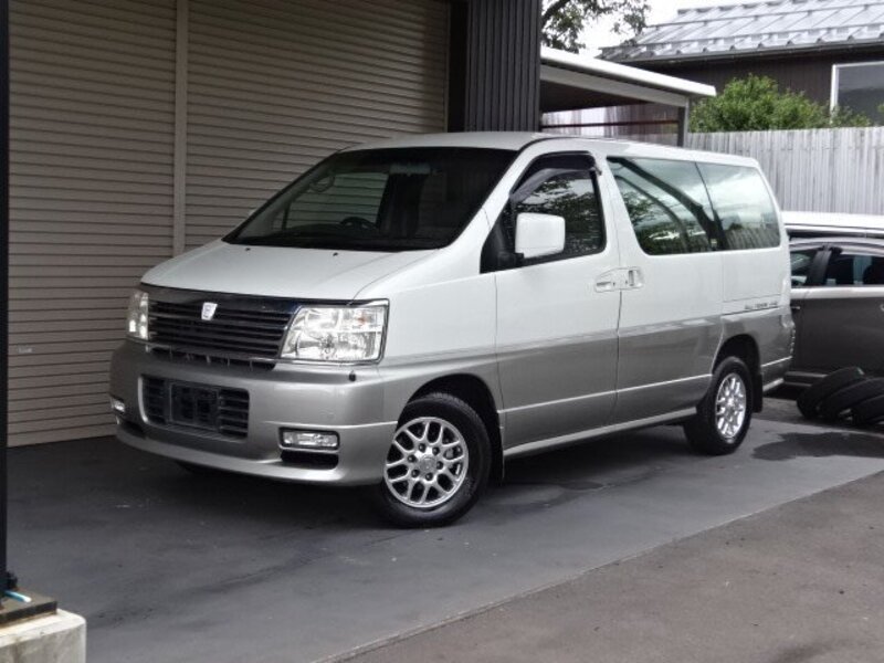 NISSAN ELGRAND