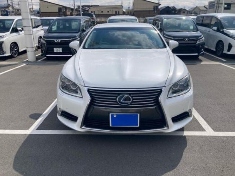 LEXUS LS