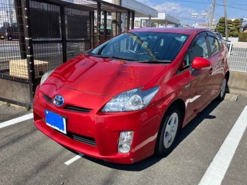 TOYOTA PRIUS