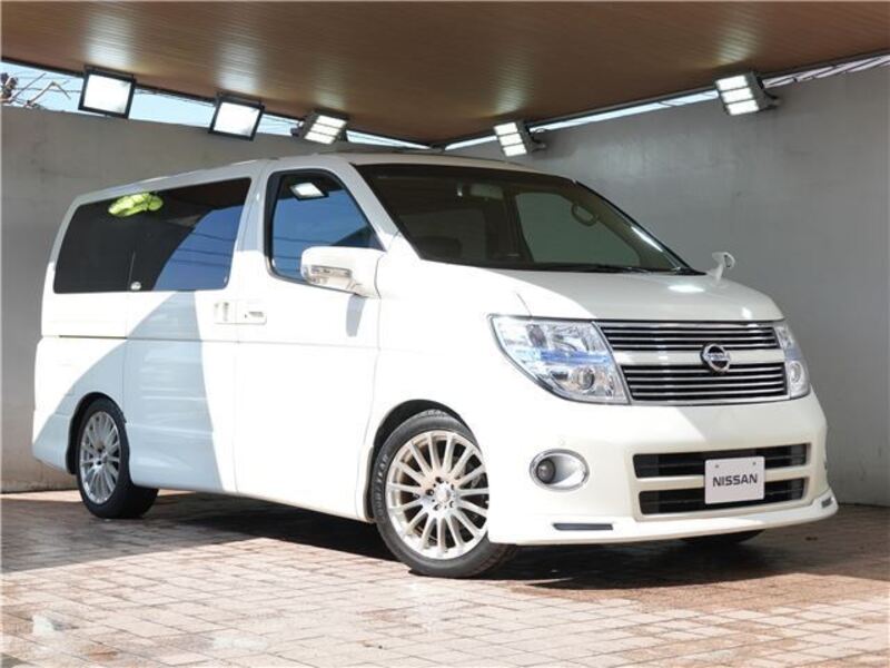 NISSAN ELGRAND