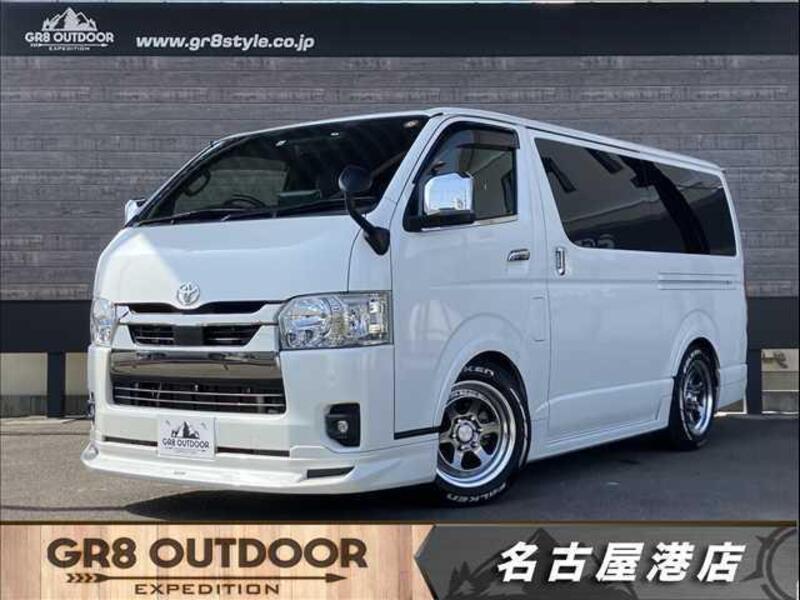 TOYOTA HIACE VAN