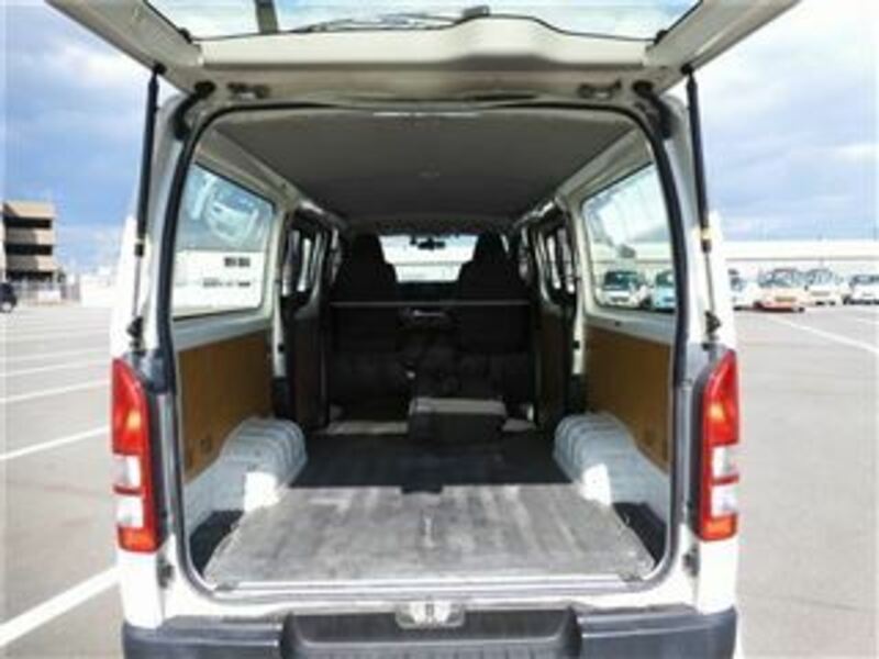 HIACE-11