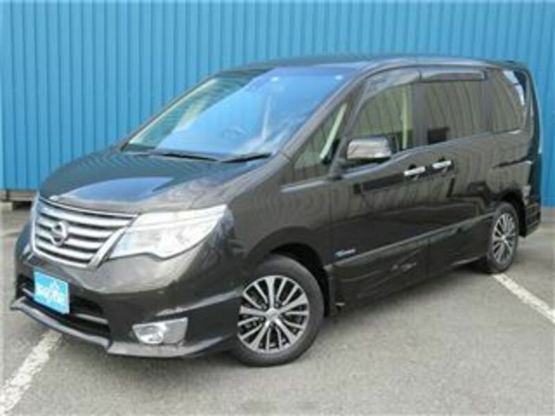 NISSAN　SERENA