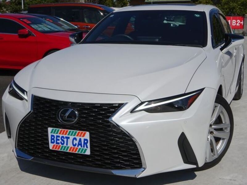 LEXUS IS