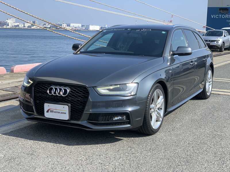 AUDI A4 AVANTE