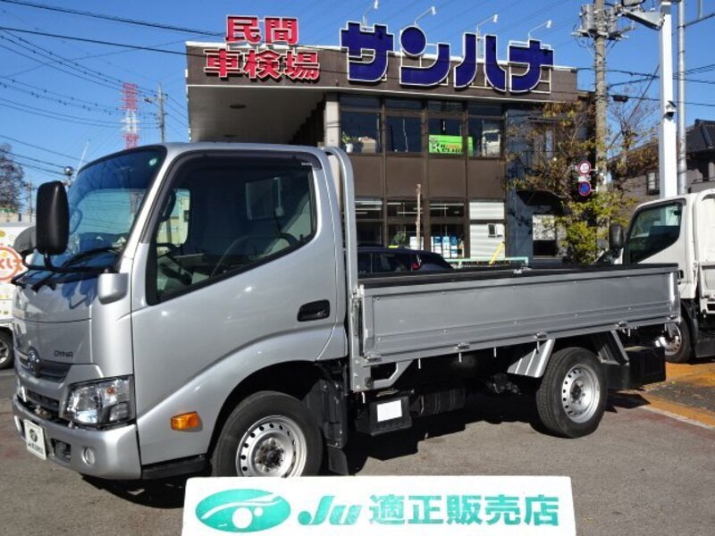 TOYOTA DYNA