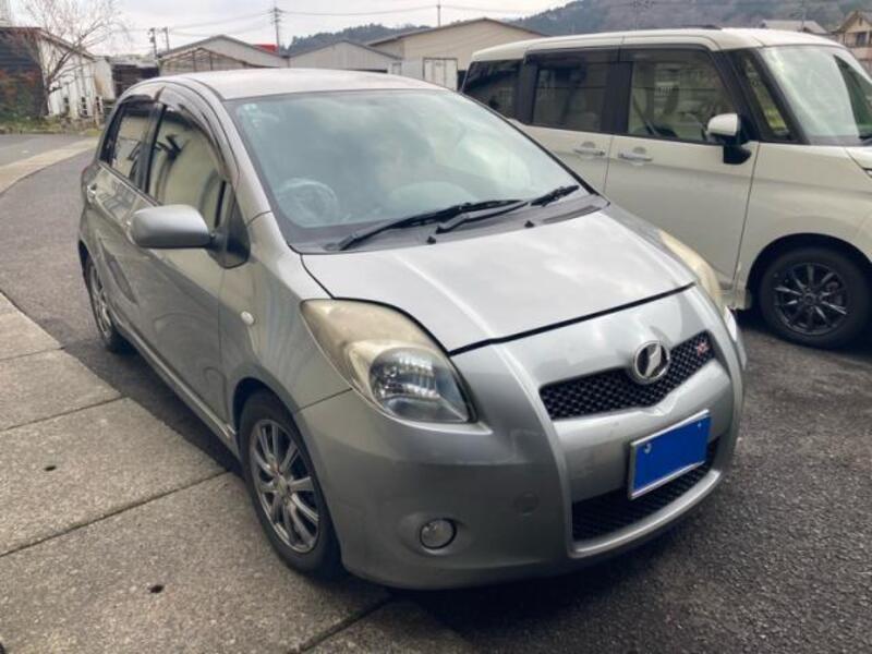 TOYOTA VITZ