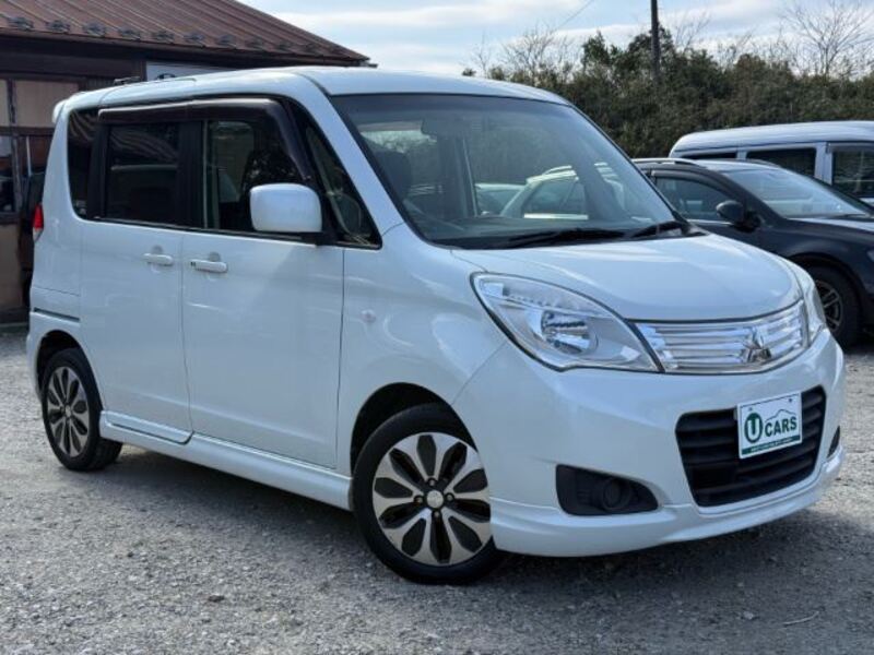 MITSUBISHI DELICA D2