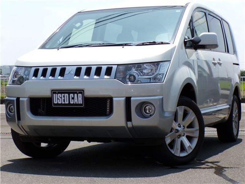 MITSUBISHI DELICA D5