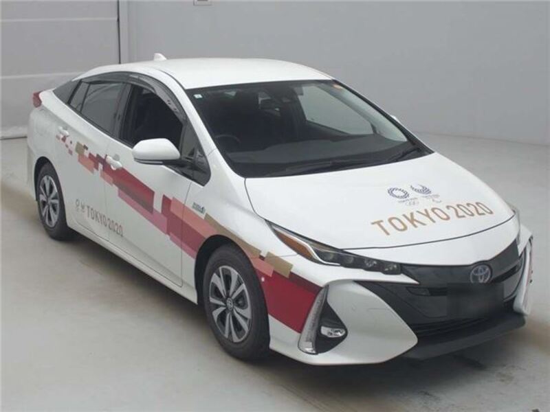 TOYOTA PRIUS PHV
