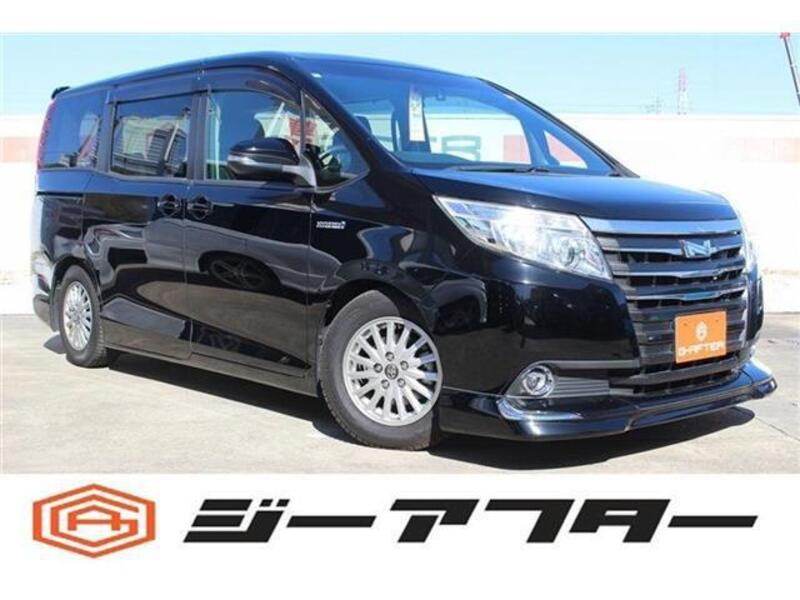 TOYOTA NOAH