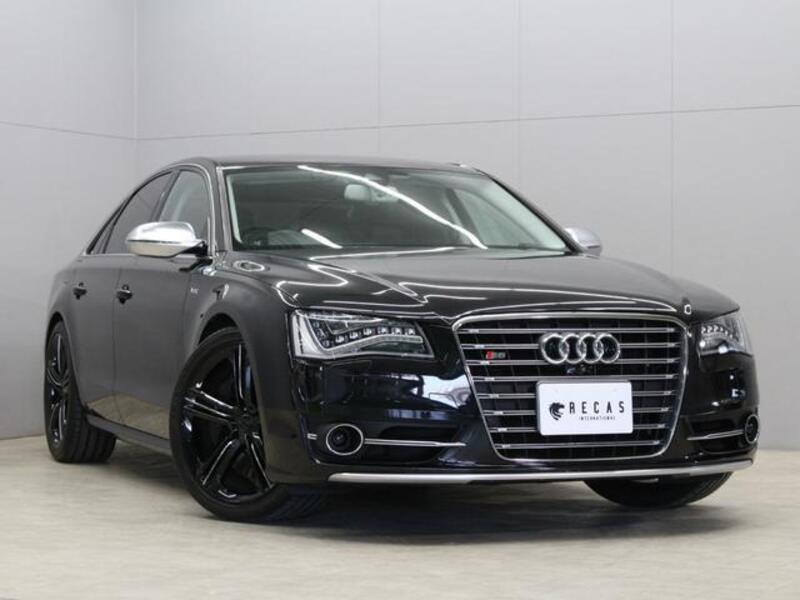 AUDI S8