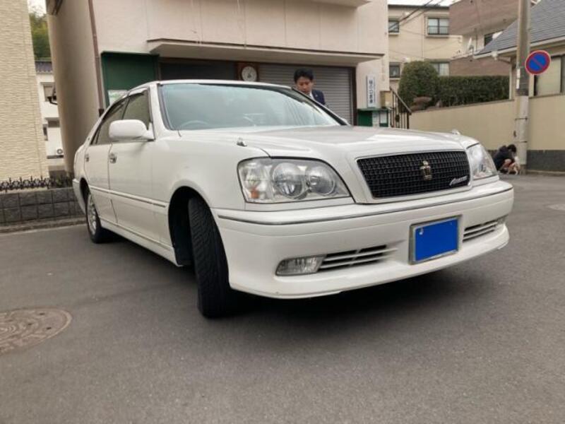 TOYOTA CROWN