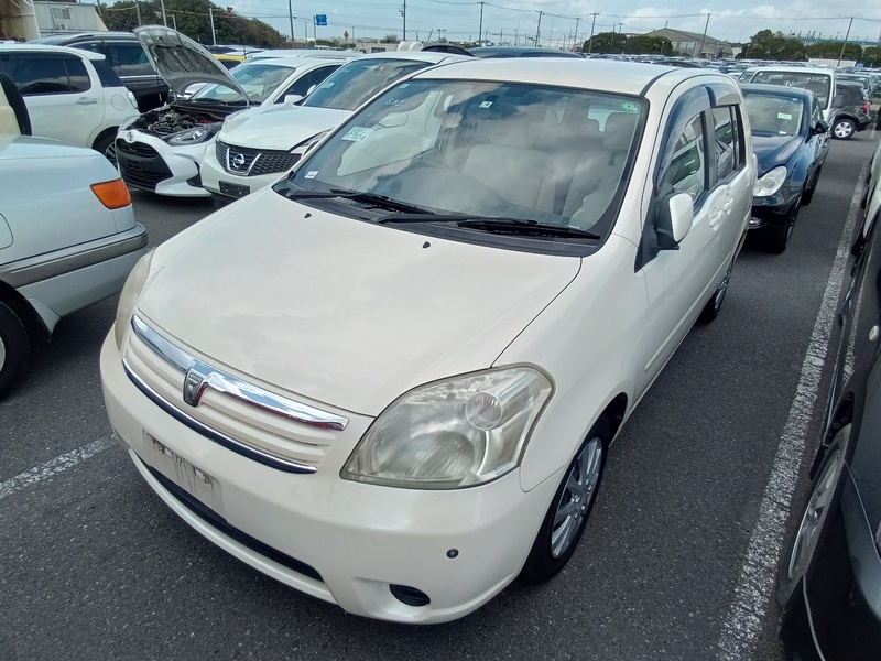 TOYOTA RAUM