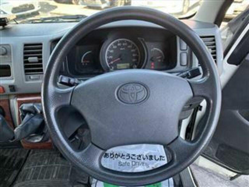 HIACE VAN