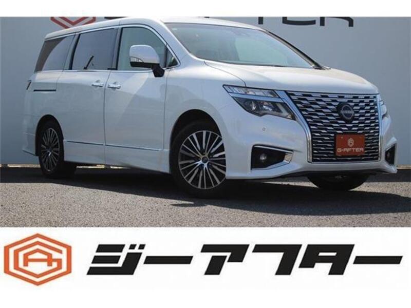 NISSAN ELGRAND