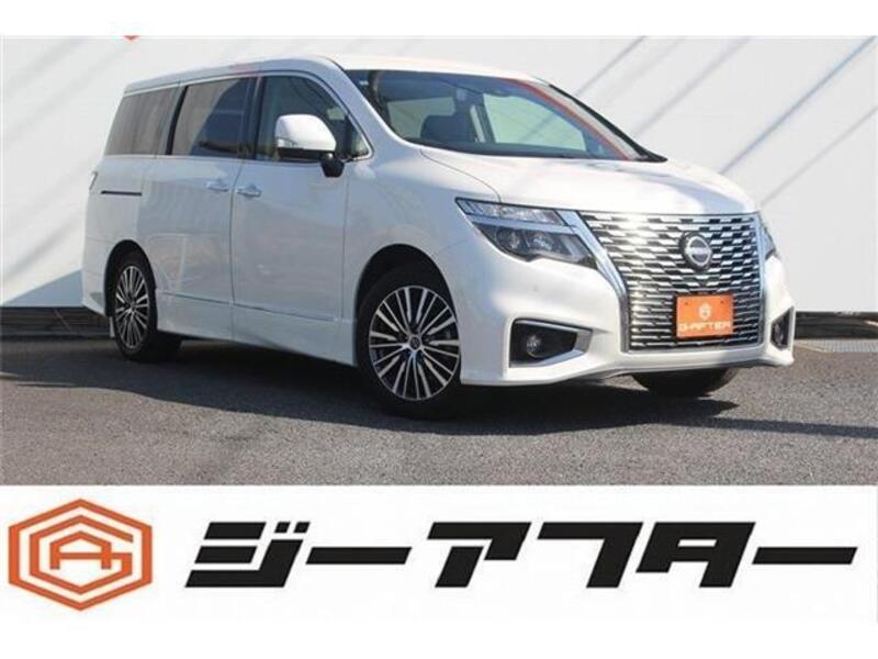 NISSAN ELGRAND