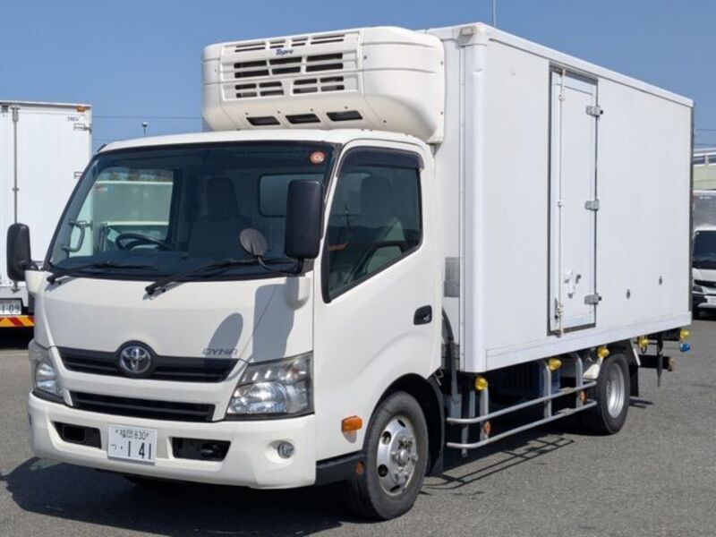 TOYOTA DYNA