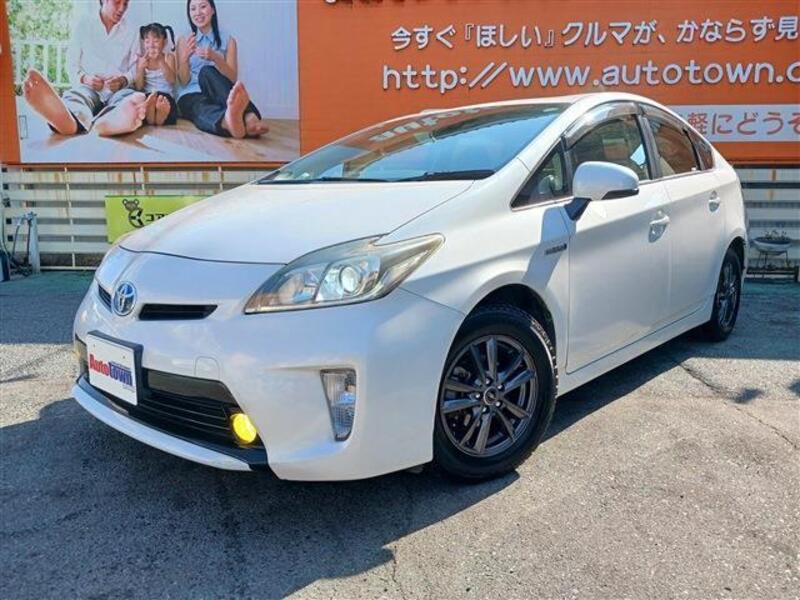 TOYOTA PRIUS