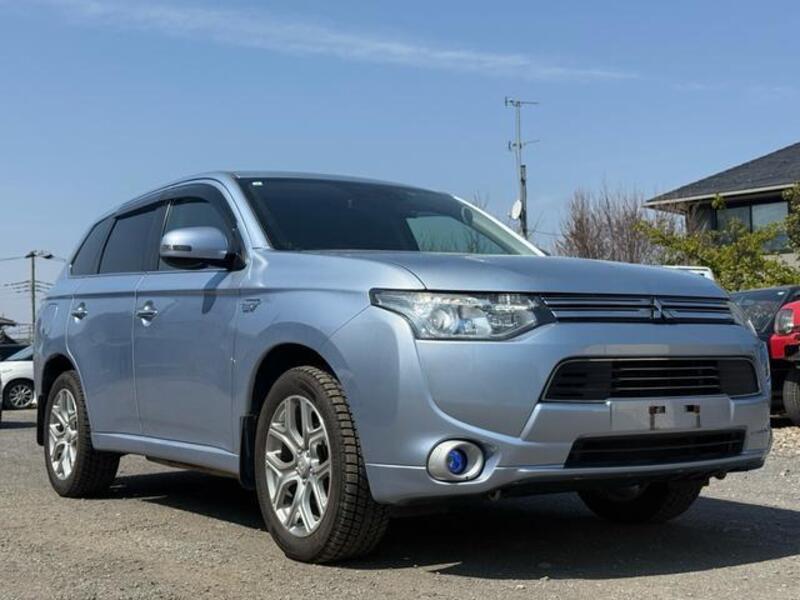 MITSUBISHI OUTLANDER PHEV