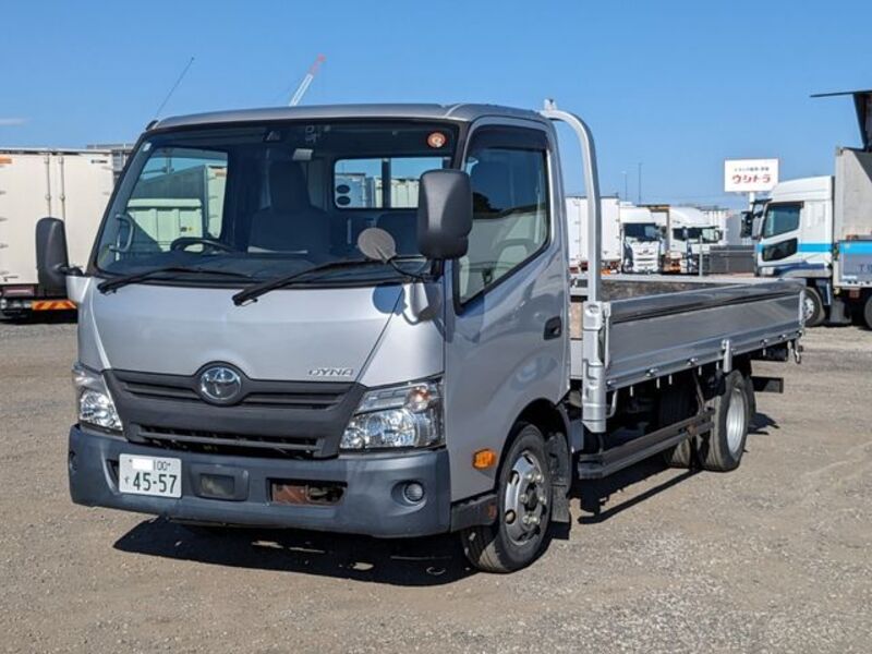 TOYOTA DYNA