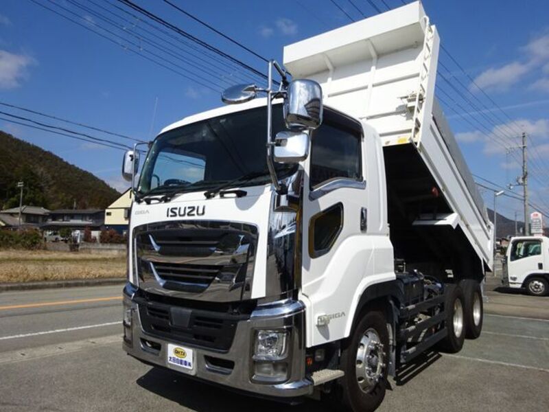 ISUZU GIGA