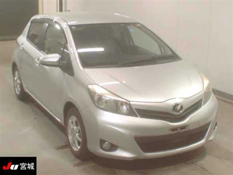 TOYOTA VITZ