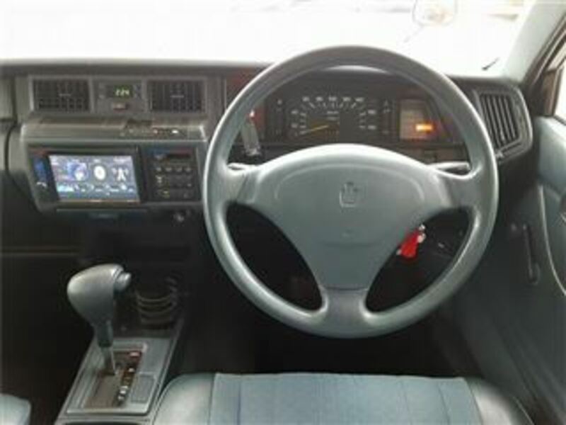 CROWN VAN