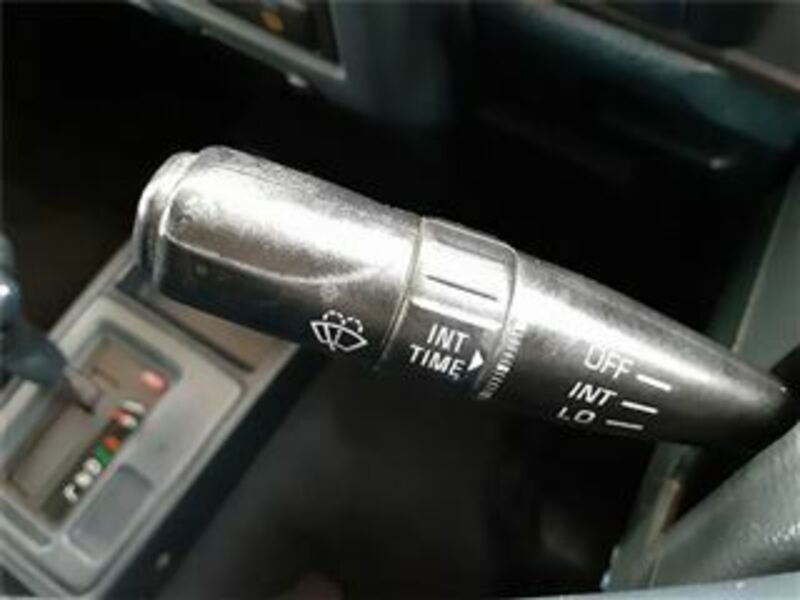 CROWN VAN