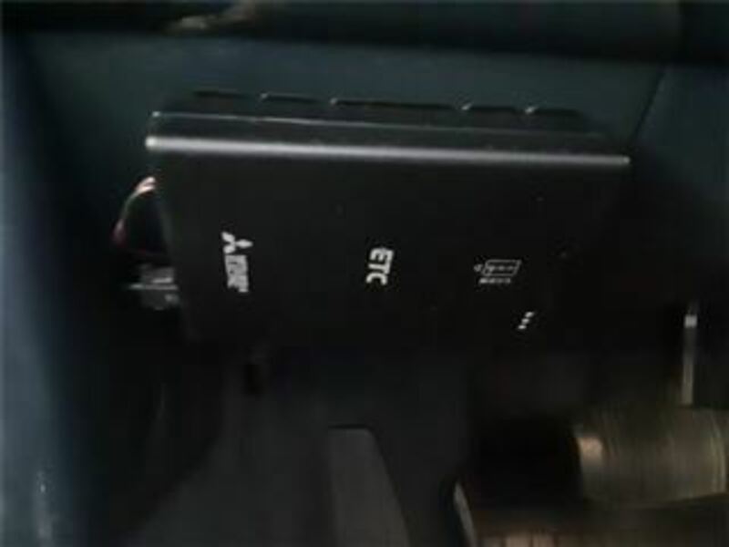 CROWN VAN