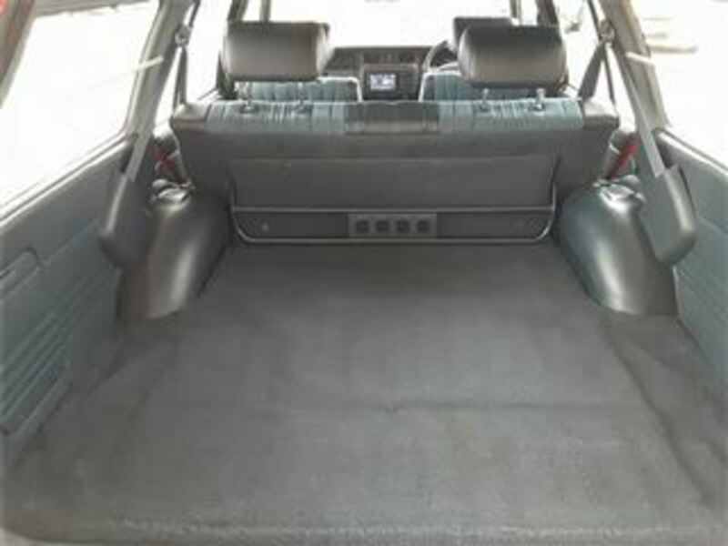 CROWN VAN