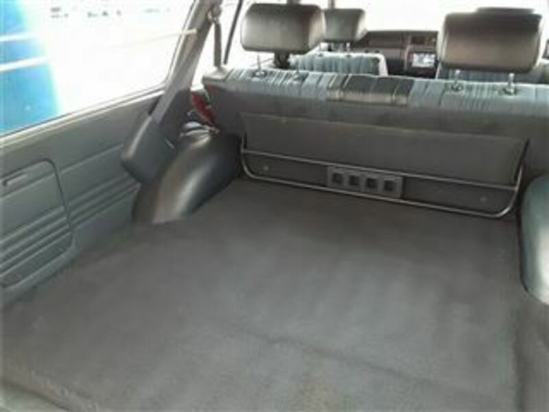 CROWN VAN