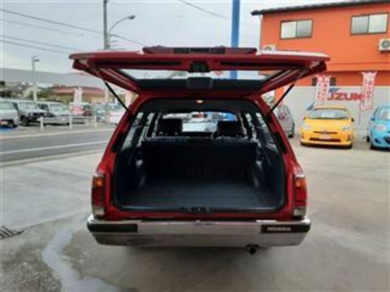 CROWN VAN