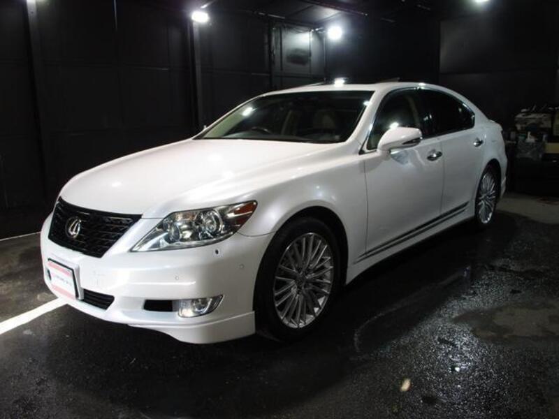 LEXUS LS