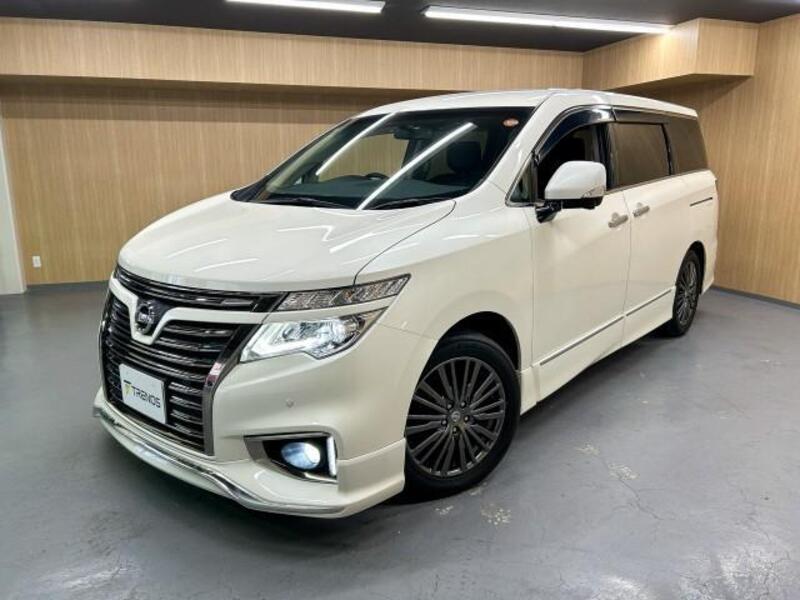 NISSAN ELGRAND
