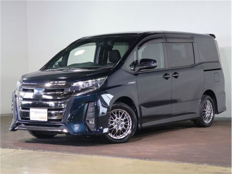 TOYOTA NOAH