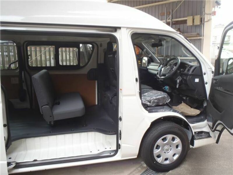 HIACE VAN-24