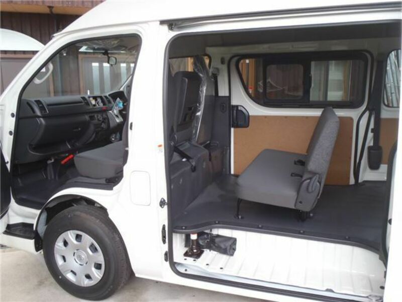 HIACE VAN-32