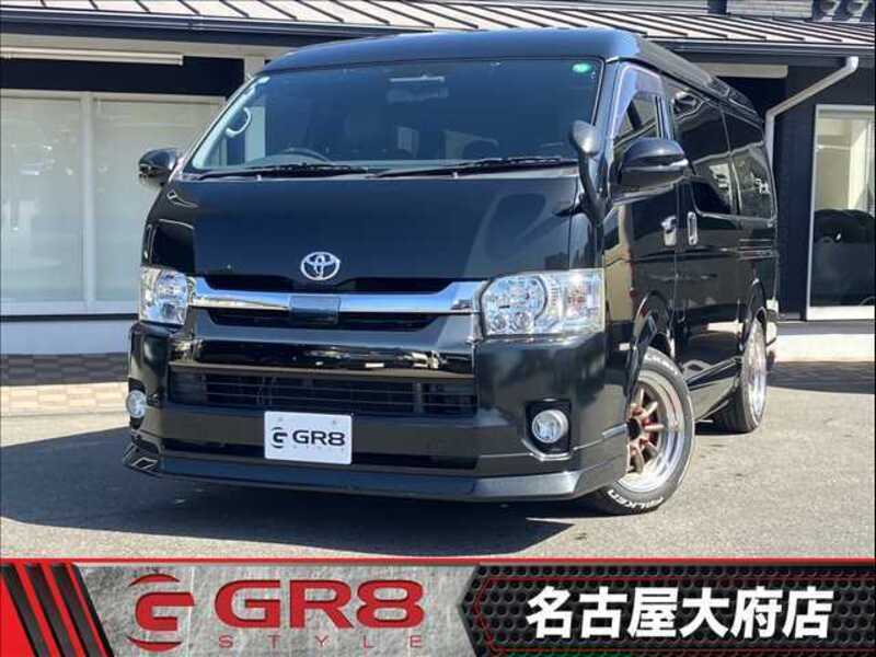TOYOTA HIACE VAN