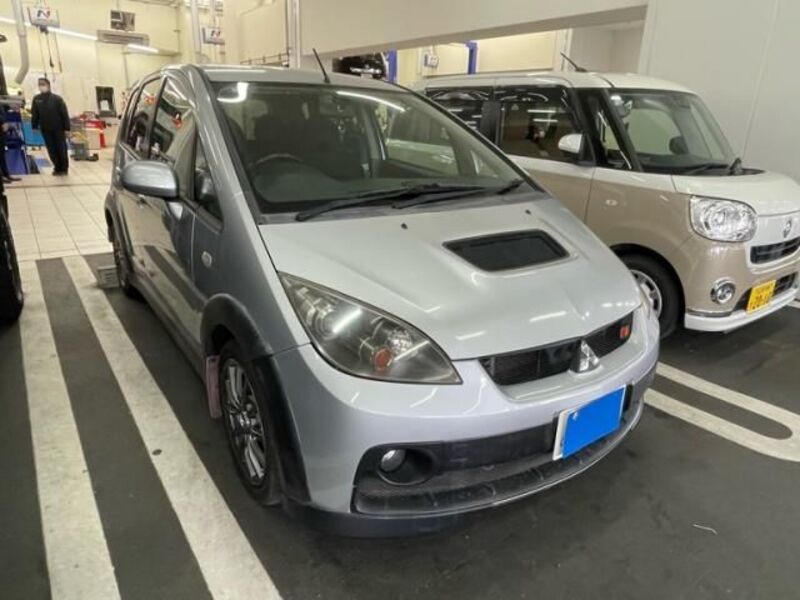 MITSUBISHI COLT