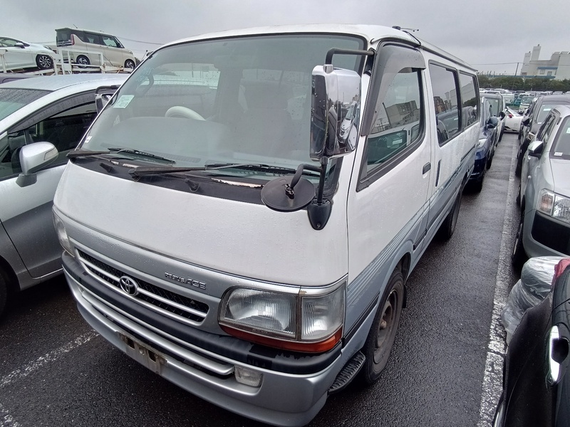 TOYOTA REGIUSACE VAN