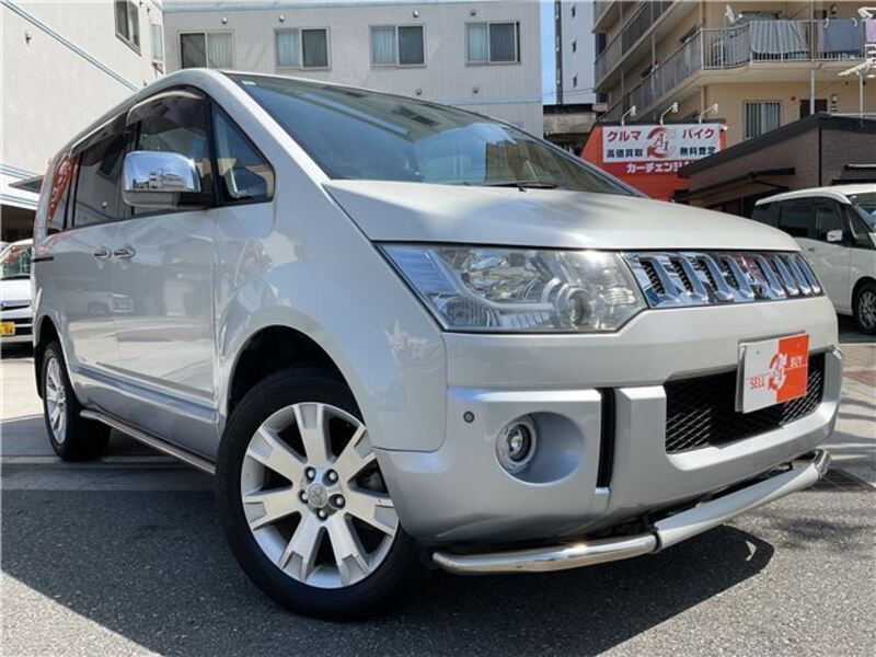 MITSUBISHI DELICA D5