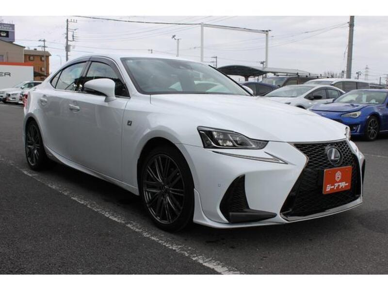 LEXUS IS