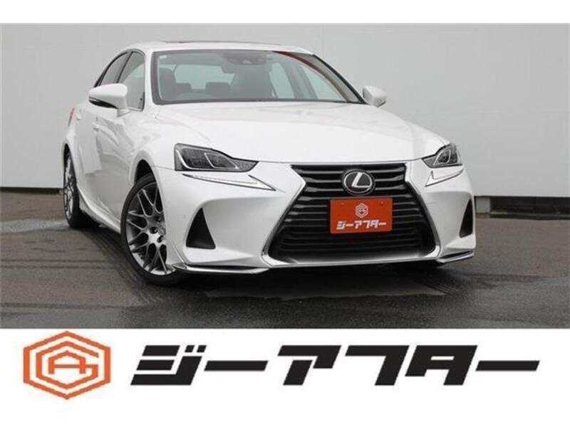 LEXUS IS