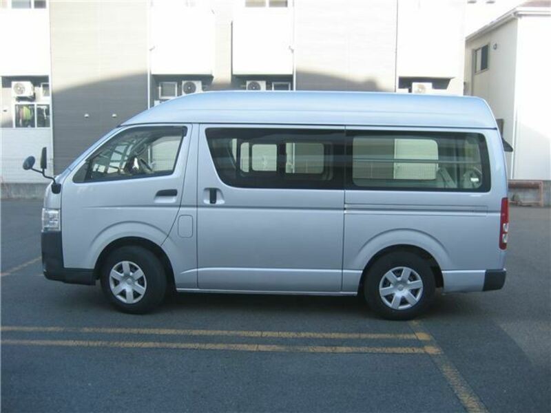 HIACE VAN-6