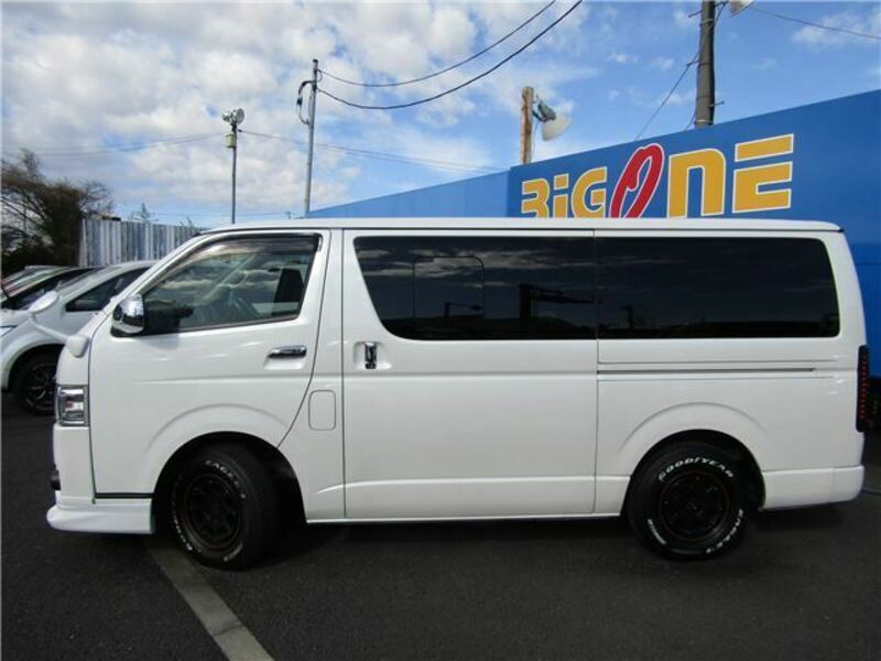 HIACE VAN-11